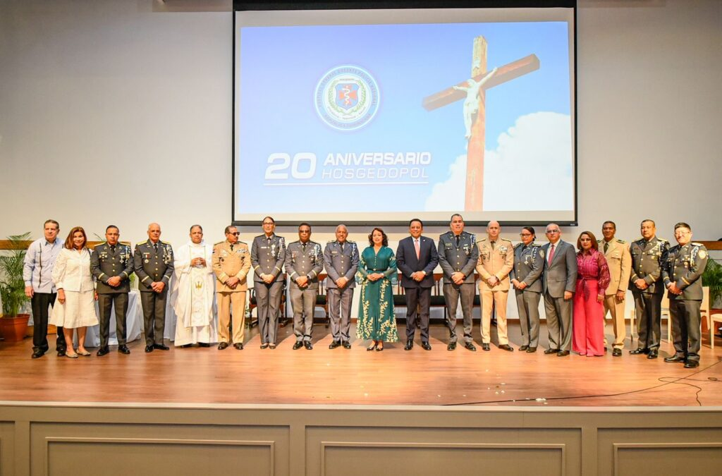 Policía Nacional conmemora 20 Años de Hosgedopol, comprometidos con la salud y el bienestar de sus agentes.