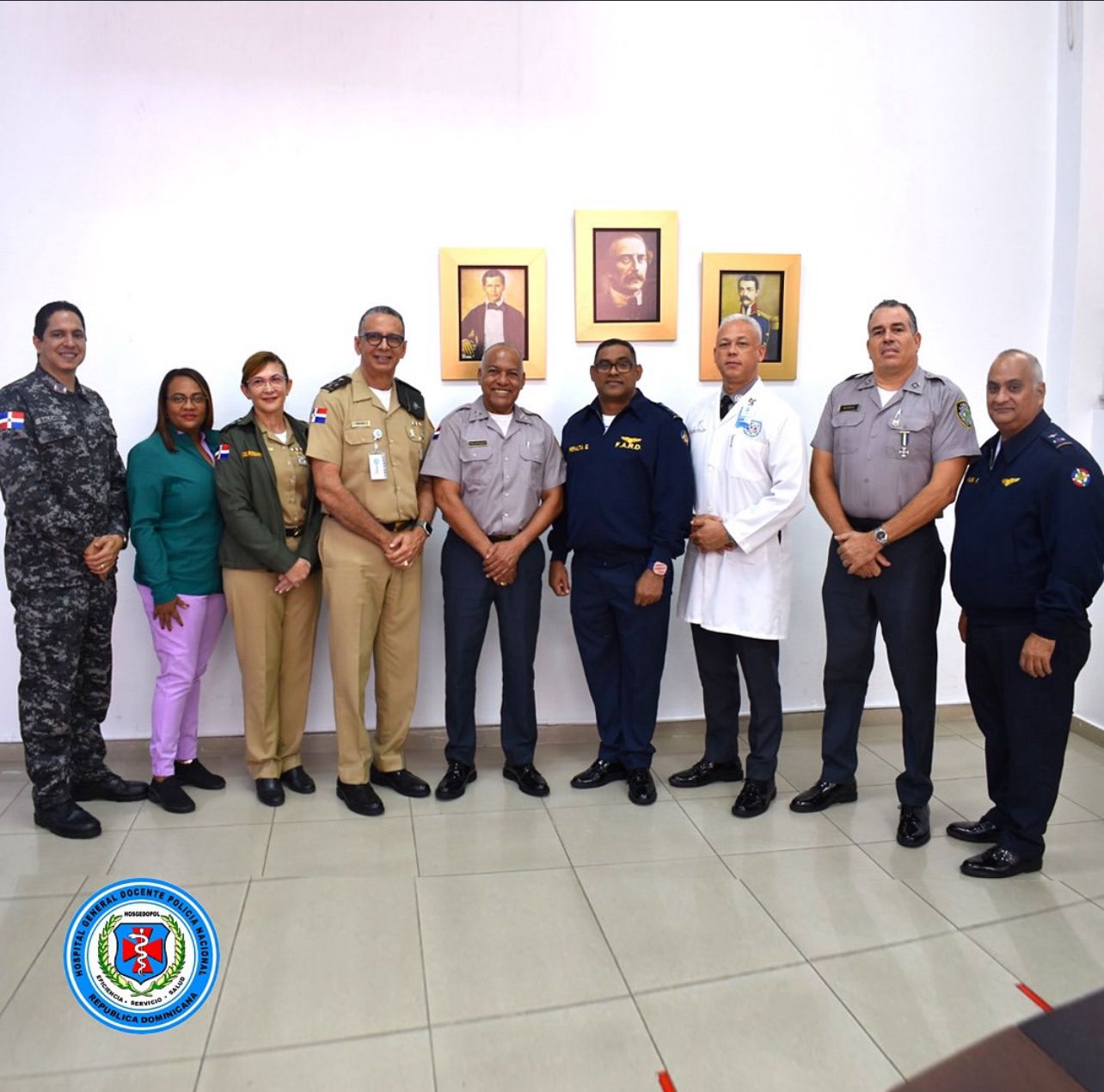 Encuentro entre los directores de los hospitales militares y policial.