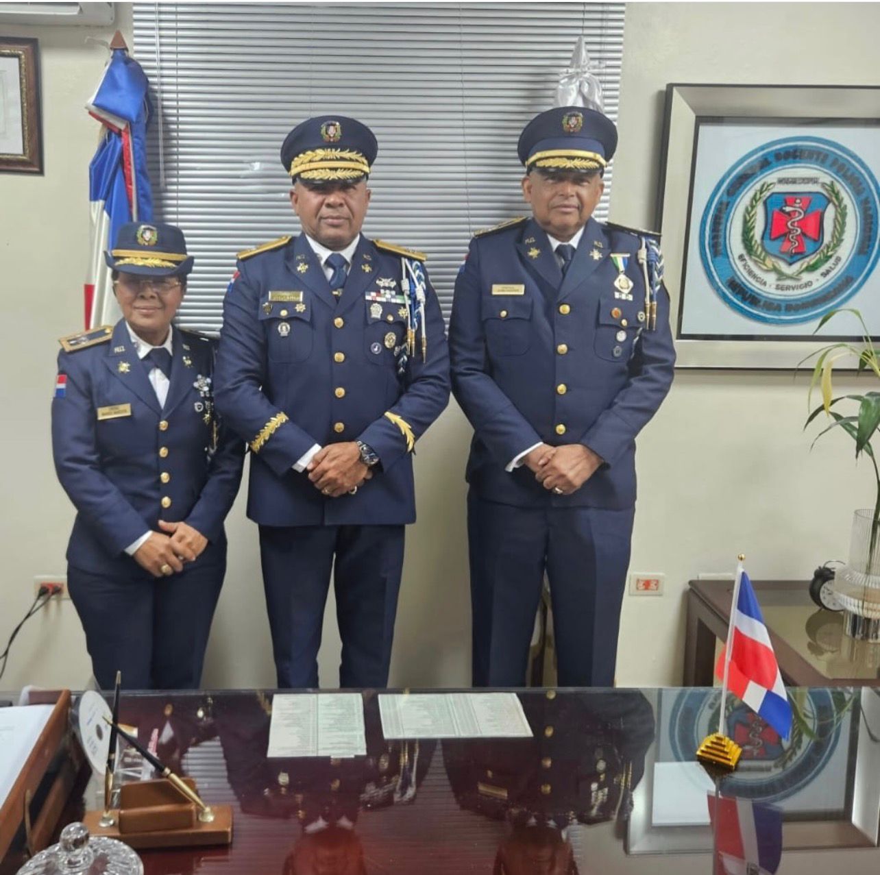 Designación nuevo Director Ejecutivo Coronel Médico Cirujano, Dr. Juan Antonio Paredes