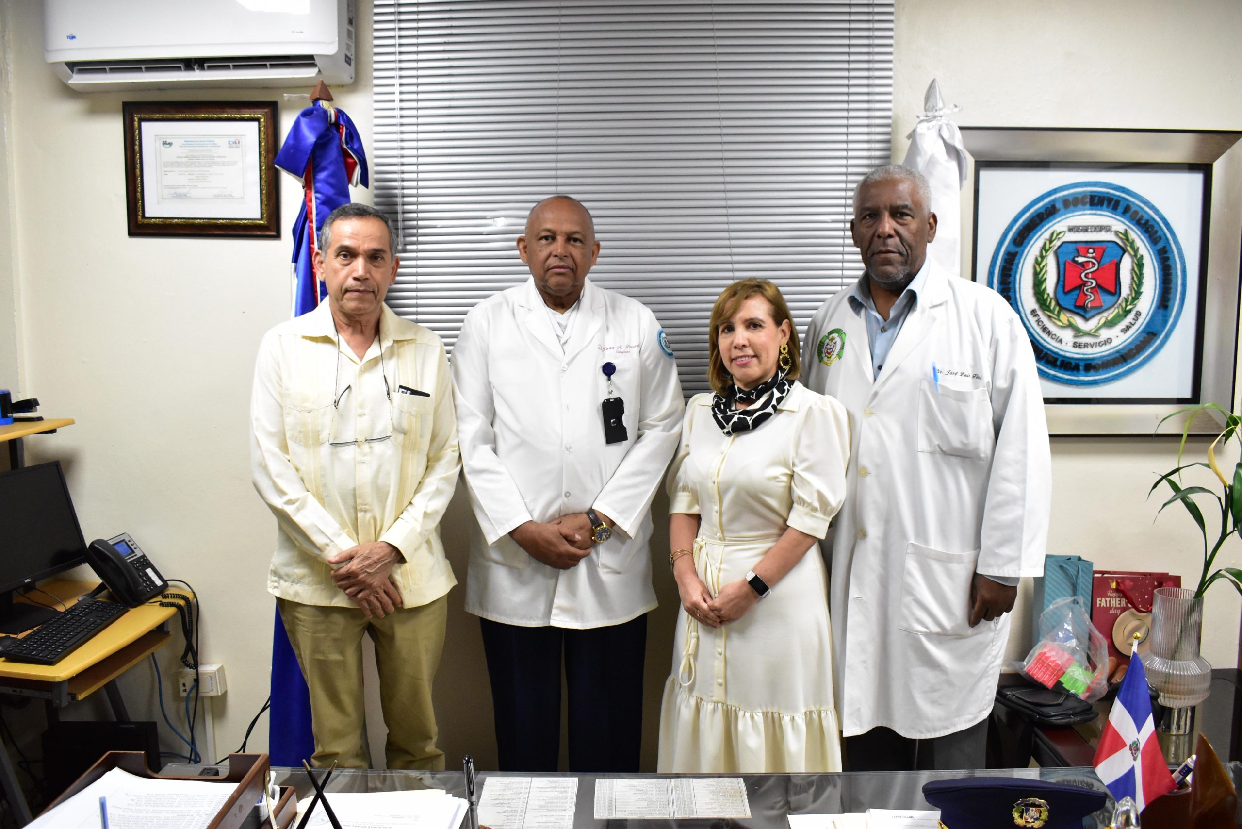 HOSGEDOPOL y UCE fortalecen coordinación académica para la formación especializada en salud